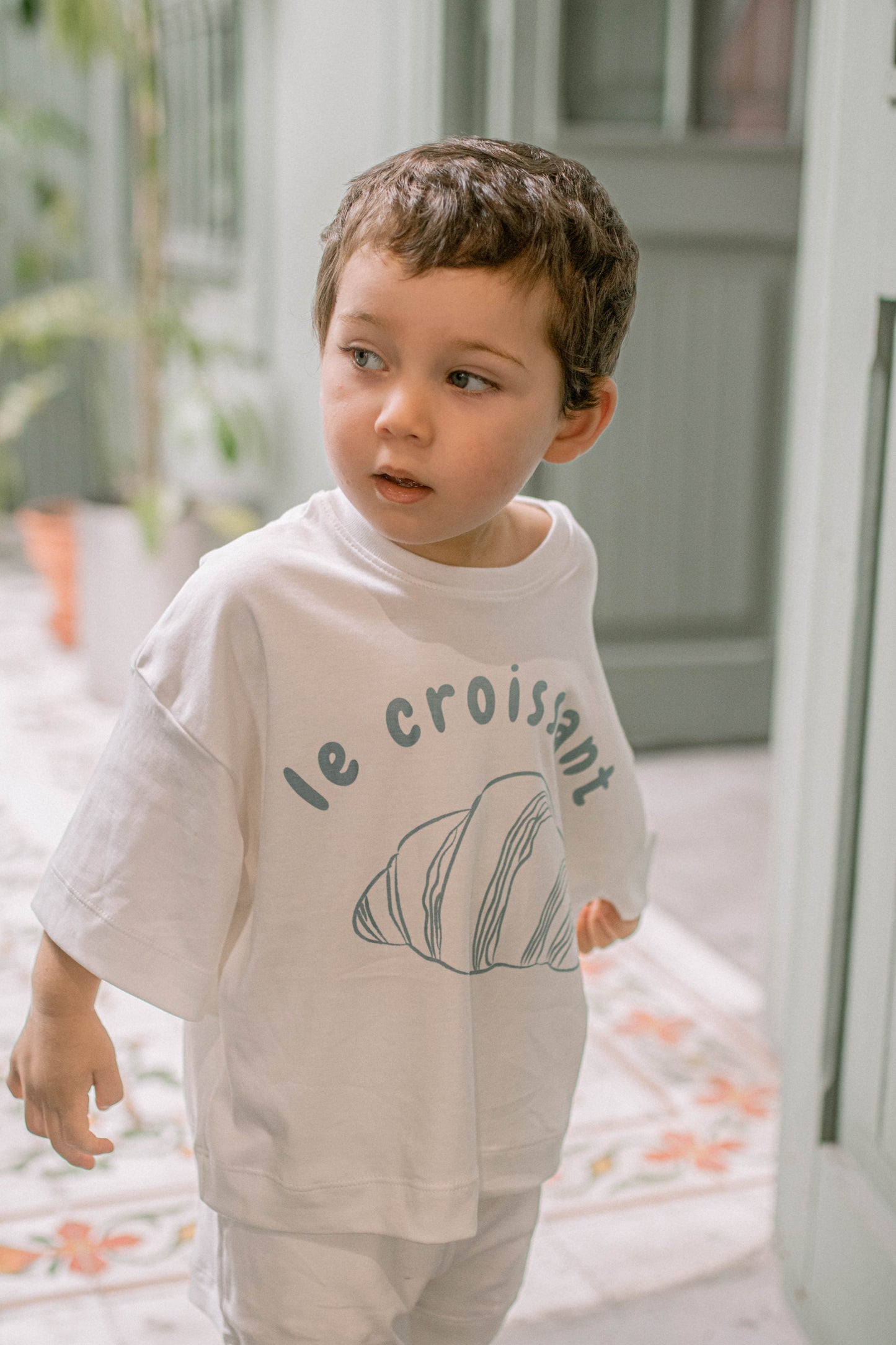 Graphic Tee - Le Croissant