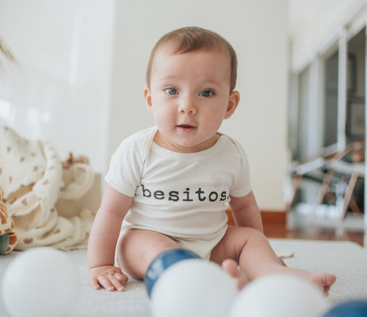 Onesie - Besitos