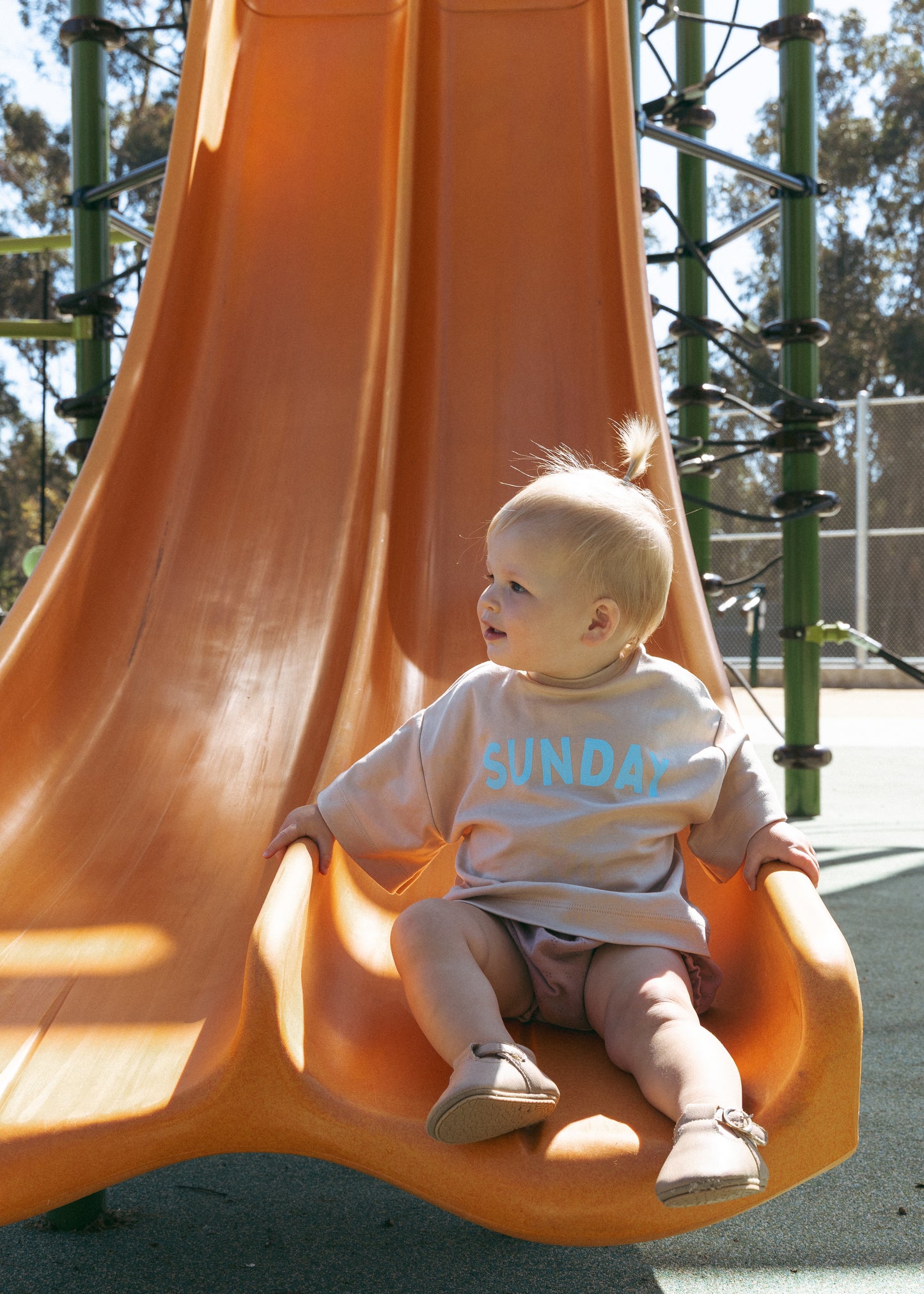 Graphic Tee - Sunday Club