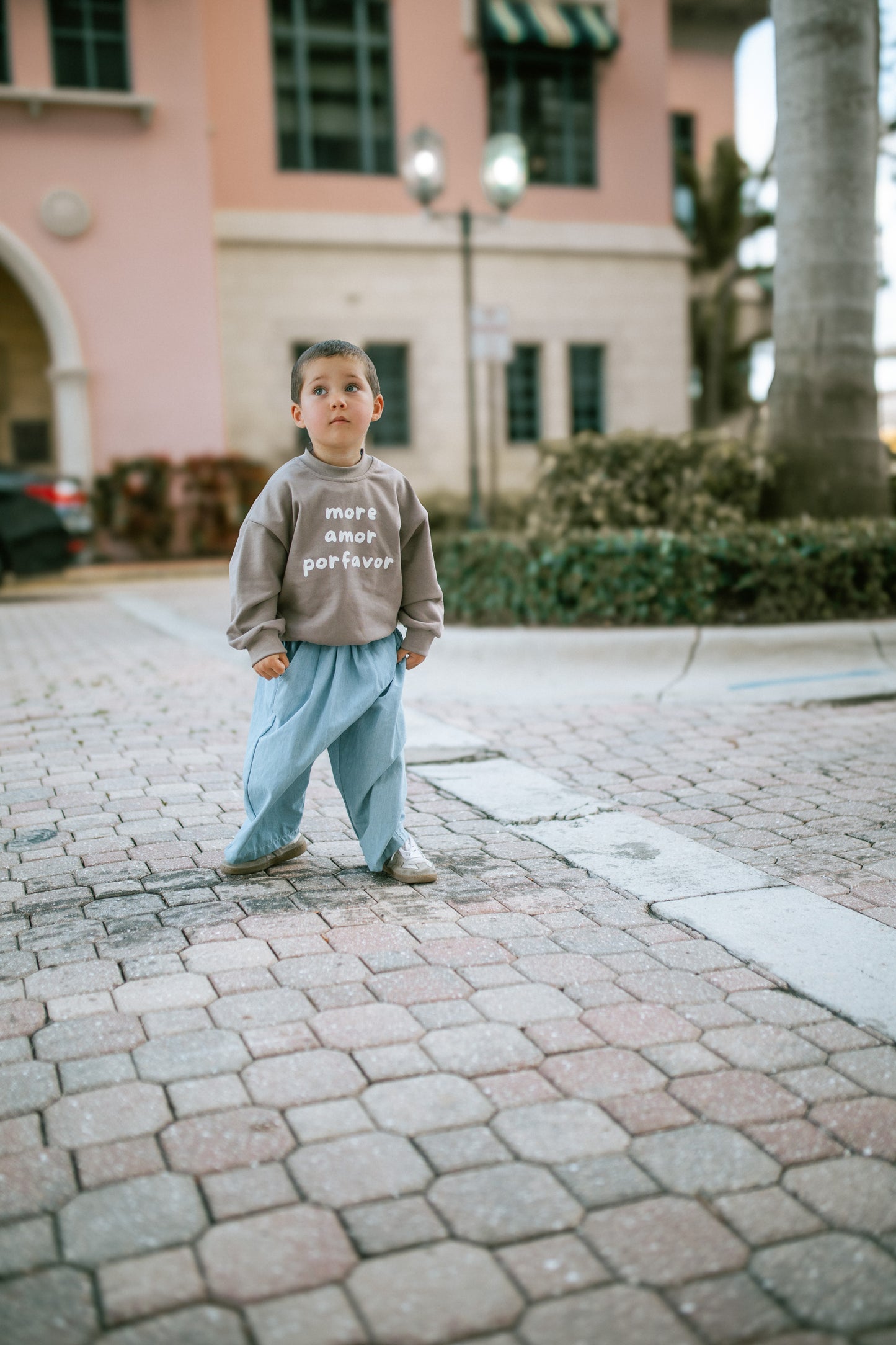 Graphic Crew Neck - More Amor
