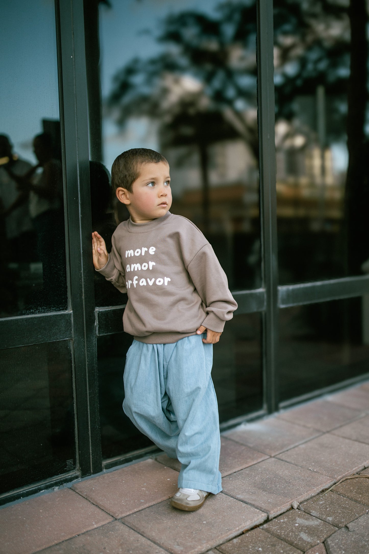 Graphic Crew Neck - More Amor